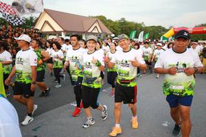 BIB: 
                            <button type="button" onclick="openModal(3530781)" class="btn btn-primary btn-sm float-right btn-popup" data-toggle="modal" data-target=".modal-high-quality">
                        <i class="fas fa-shopping-cart"></i> Add to Cart
                    </button>
                                            <button type="button" onclick="isThisMe(3530781, true)" class="btn btn-success btn-sm float-right btn-popup btn-isme hidden" data-toggle="tooltip" data-placement="bottom" title="นี่คือรูปของคุณใช่ไหม คลิกที่นี่เพื่อเอาเข้าอัลบั้ม">
                        <i class="fas fa-plus"></i> Add to album
                    </button>
                    <button type="button" onclick="isThisMe(3530781, false)" class="btn btn-warning btn-sm float-right btn-popup btn-isnotme hidden">
                        <i class="fas fa-ban"></i> Remove from album
                    </button>